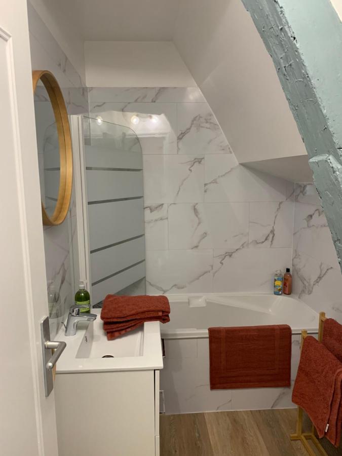 Charmant Appartement Renove บาเยอ ภายนอก รูปภาพ